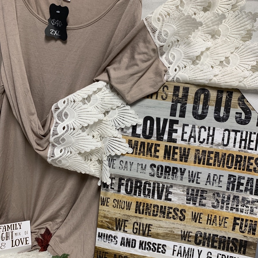 New tan laced sleeved top